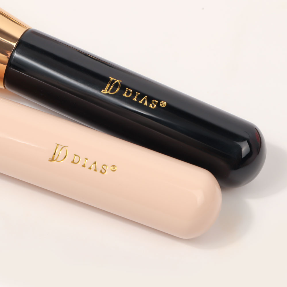 High Quality Professional OEM/ODM Cosmetic Brushes Soft Synthetic Brush Bulk Flat Top Foundation Brush for Face &amp; Concealer