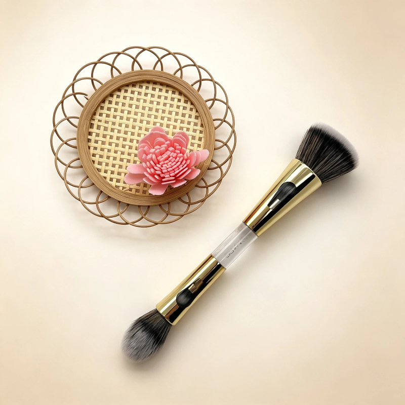YRX Double Ended Makeup Brush 4 in 1 Gold Makeup Brushes Custom Logo Cruelty-free Oem Luxury Makeup Brush Manufacturer