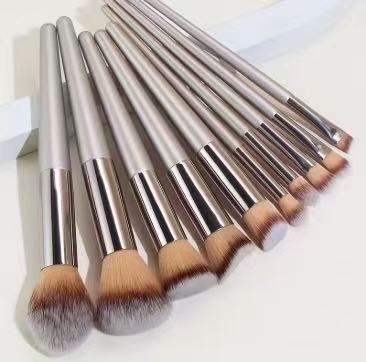 Makeup Brush Detail View 2