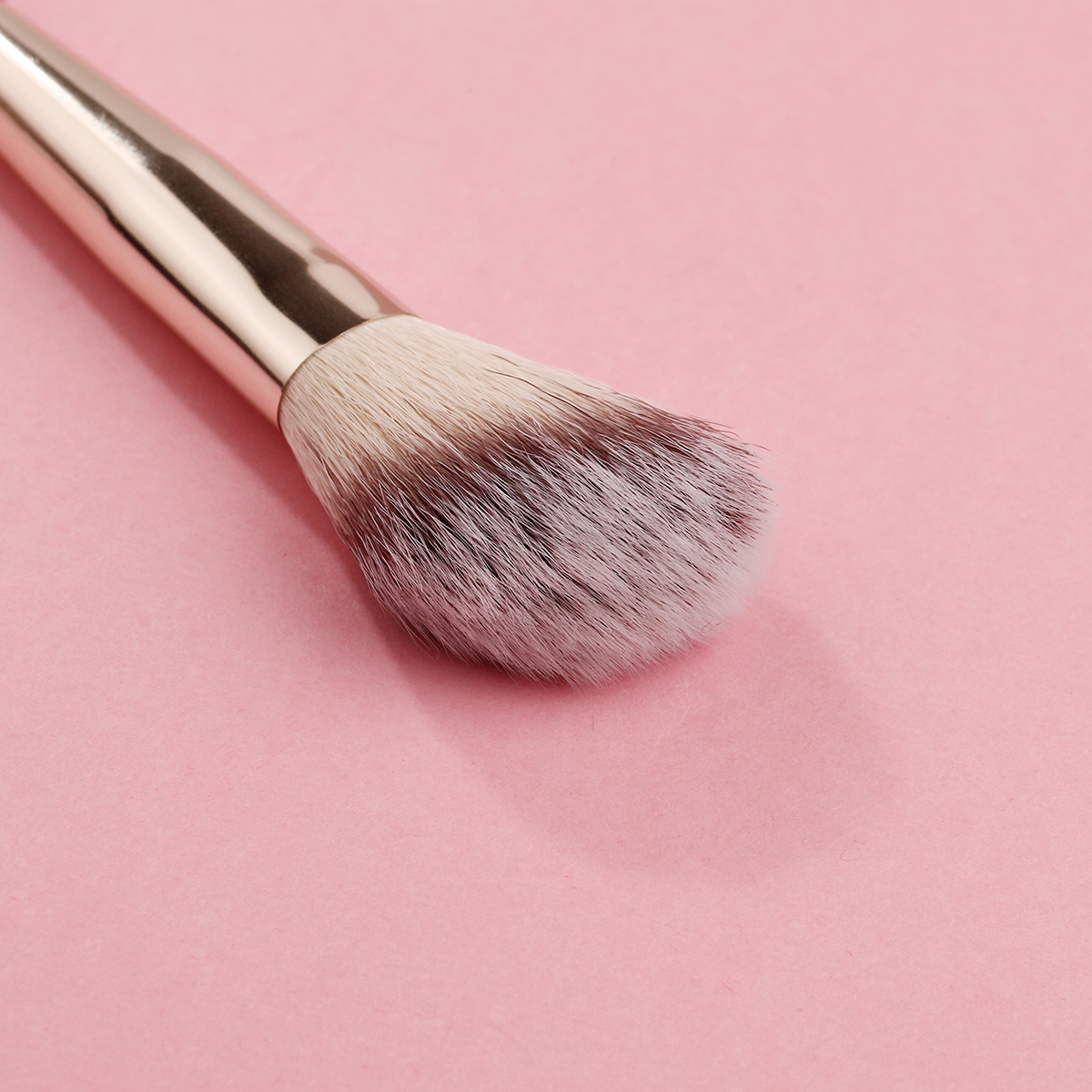 Premium Makeup Brushes Wholesale High Quality Single Angled Cosmetic Blush Contour Brush Private Label Wholesale Bulk