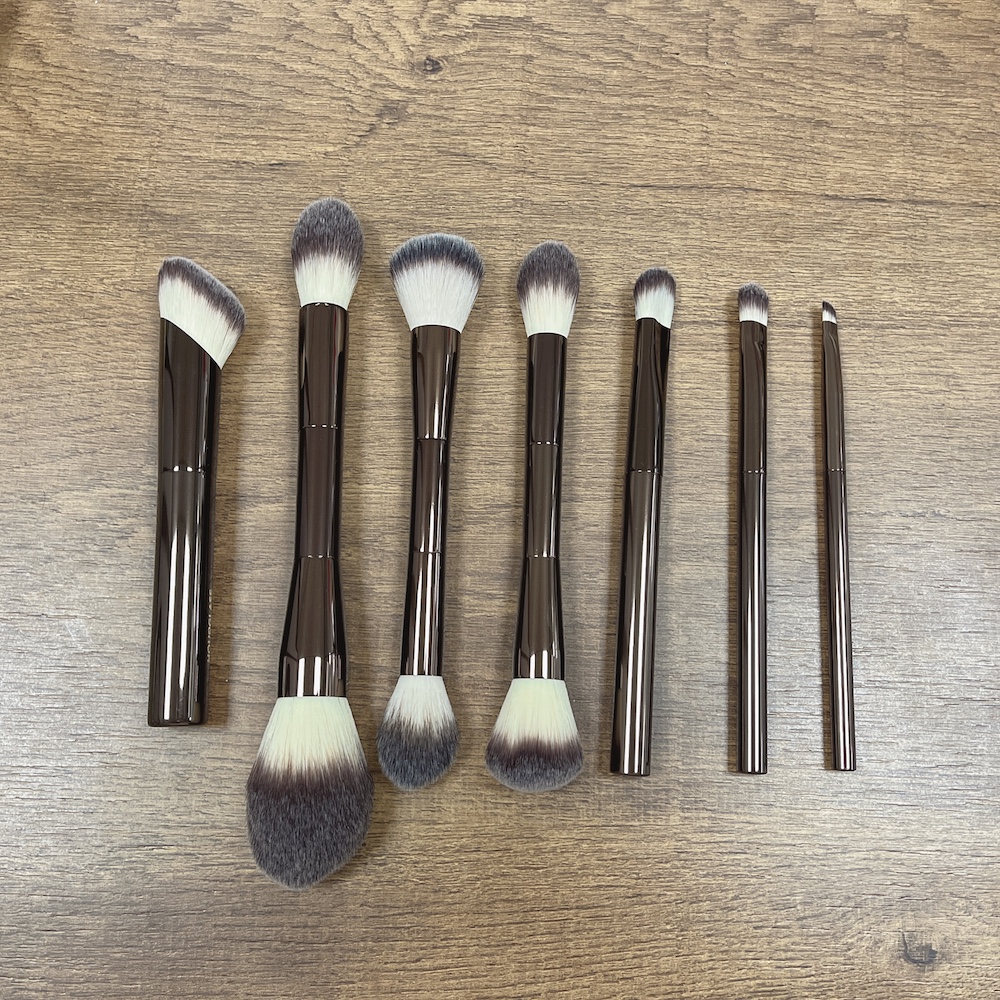 Makeup Brush Image 6