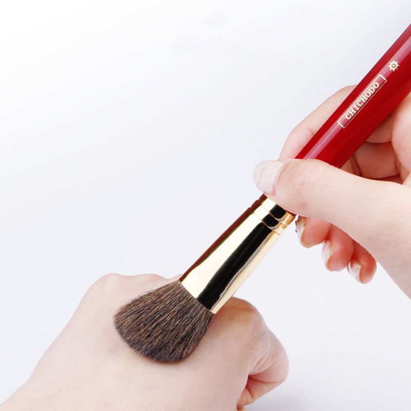 05 Angled Contouring Brush Natural Hair Copper Tube Solid Wood Baking Paint Handle Red Rose Series Luxury Makeup Brushes