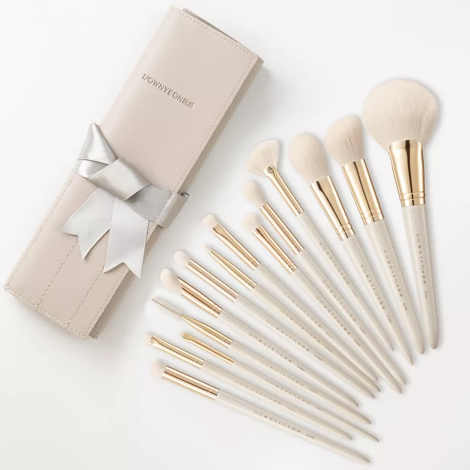 Eco Friendly Wood High Quality Synthetic Vegan Makeup Brush Set Custom Private Label
