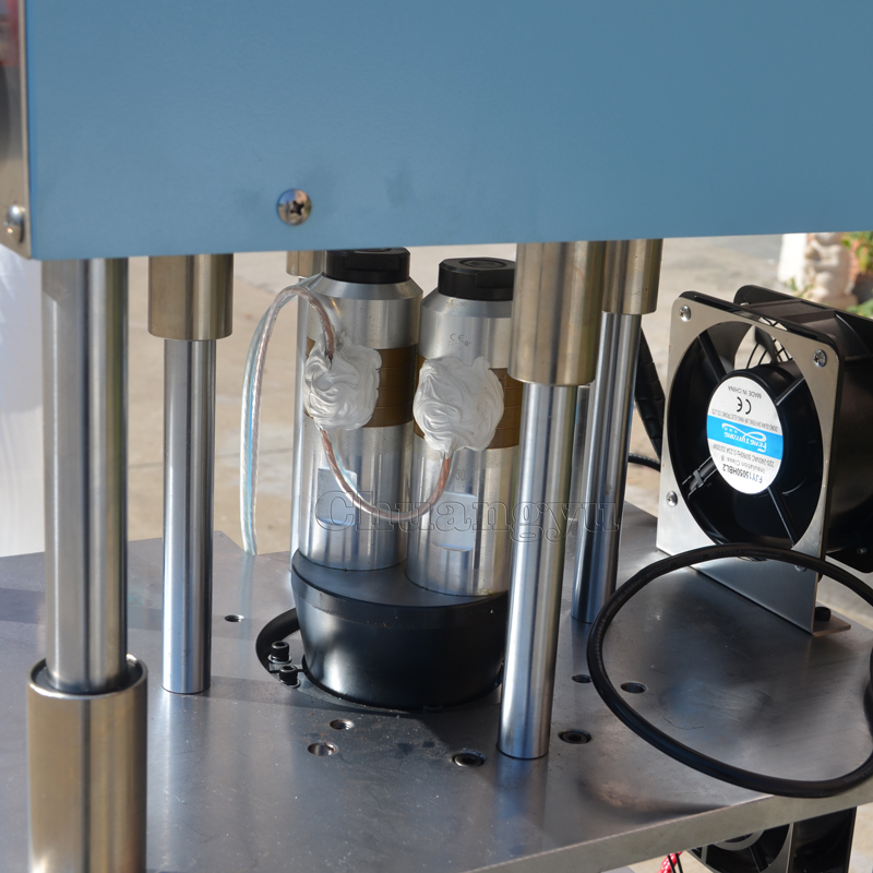 Automatic Altrosonic Welding Engine Cosmetic Makeup Puff Making Machine with High Production Efficiency Eco-Friendly Features