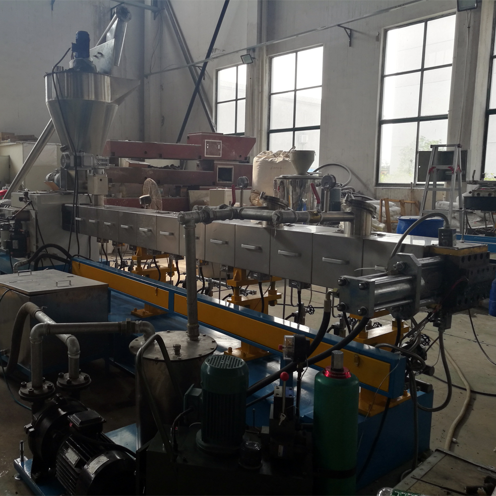 Botanic Fiber/Wood Powder/Coffee Grounds+PP/PE/PVC/PS/PLA/PBAT Twin Screw Extruder WPC Pellets Machine Gear Motor For Efficient