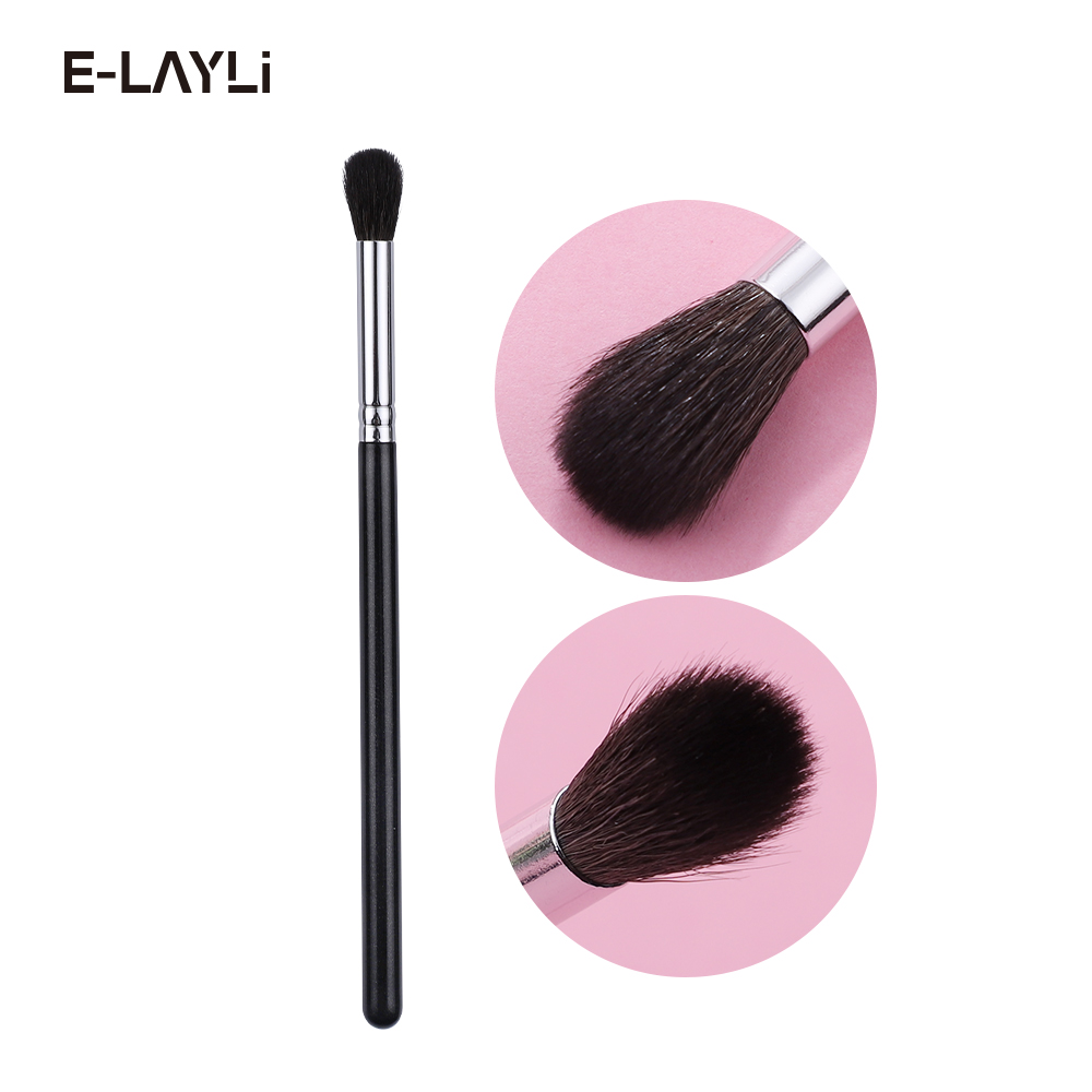Eyeshadow Brush Image 1
