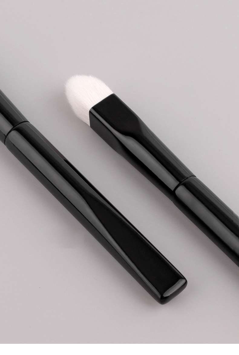 Makeup Brush Detail 5
