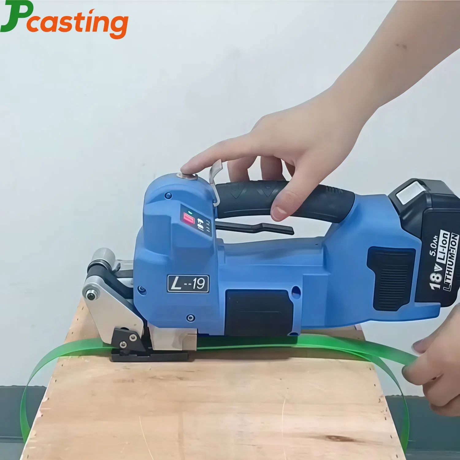 Rechargeable Battery Strapping Tool Applied in Logistics Manufacturing and Distribution Centers