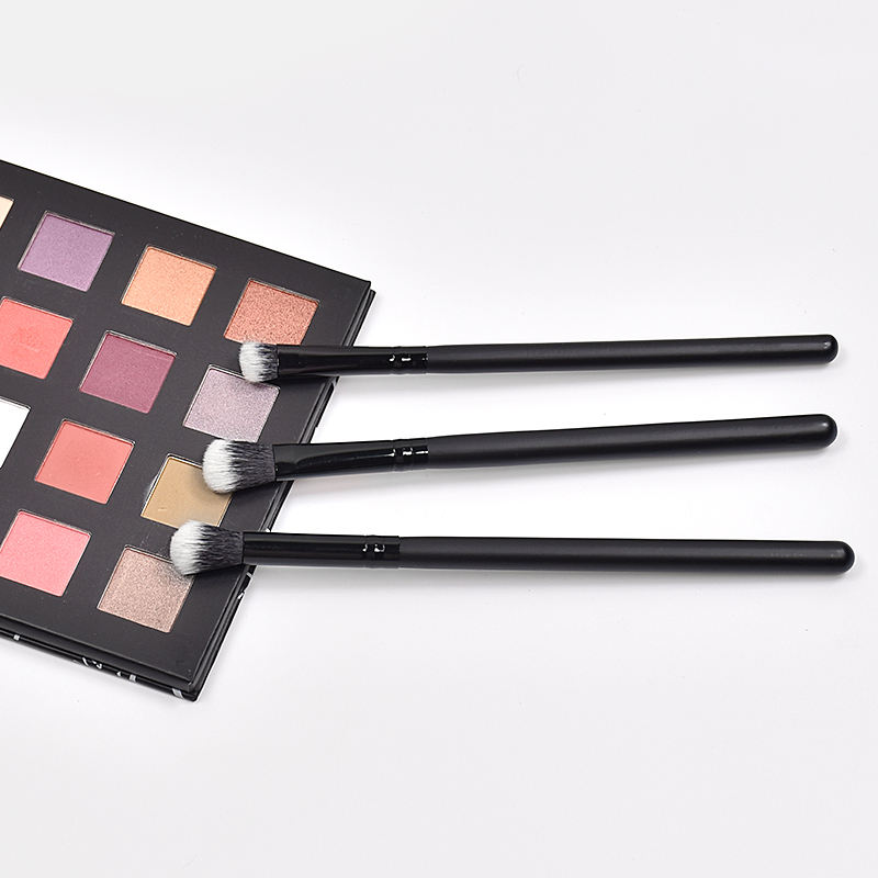 Makeup Brush Softness Showcase