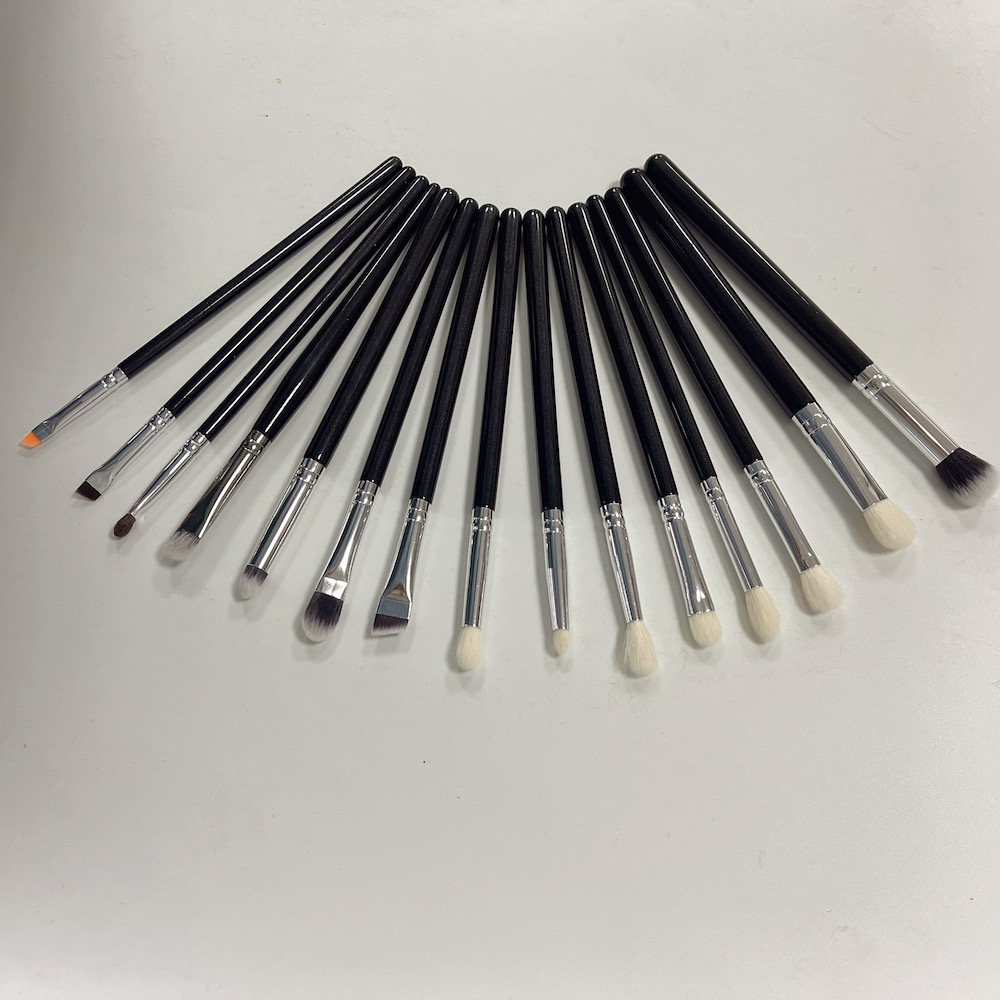 Professional High Quality Black Vegan Private Label Wooden Luxury Single Eye Liner Makeup Brushes