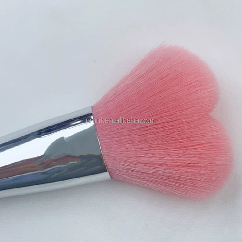 High Quality Luxury Professional Makeup Brush Set Pink Wood Handle Heart-Shaped Blusher for Face Synthetic Hair Accessory