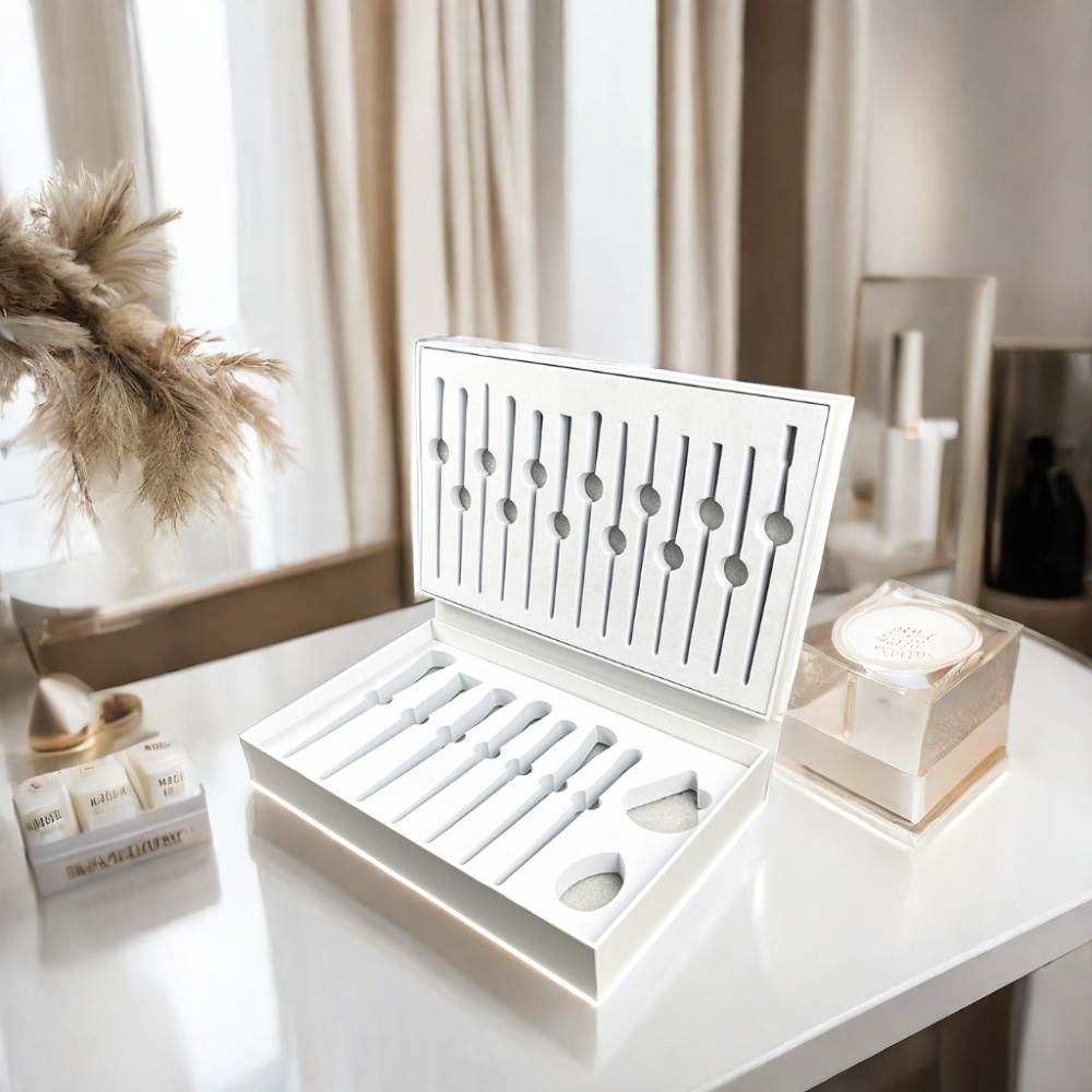 Wholesale Custom White Matt Lamination Makeup Brush Shipping Paper Box Rigid Cosmetics Storage with Gold Foil Printing