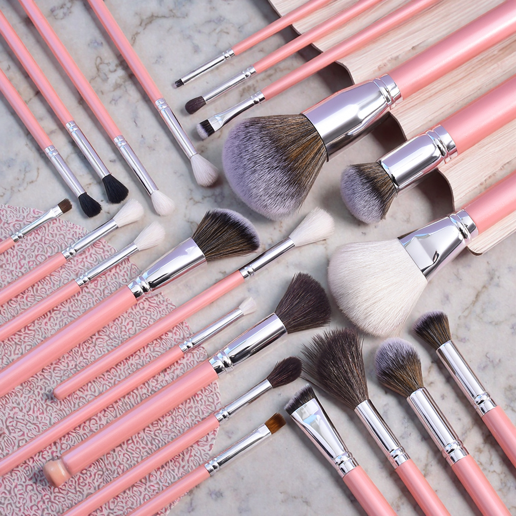 Wholesale Vegan Professional Makeup Brush Set 16-Piece Custom Logo Private Label Pink Fan Brush Wood Handle Face Concealer Use