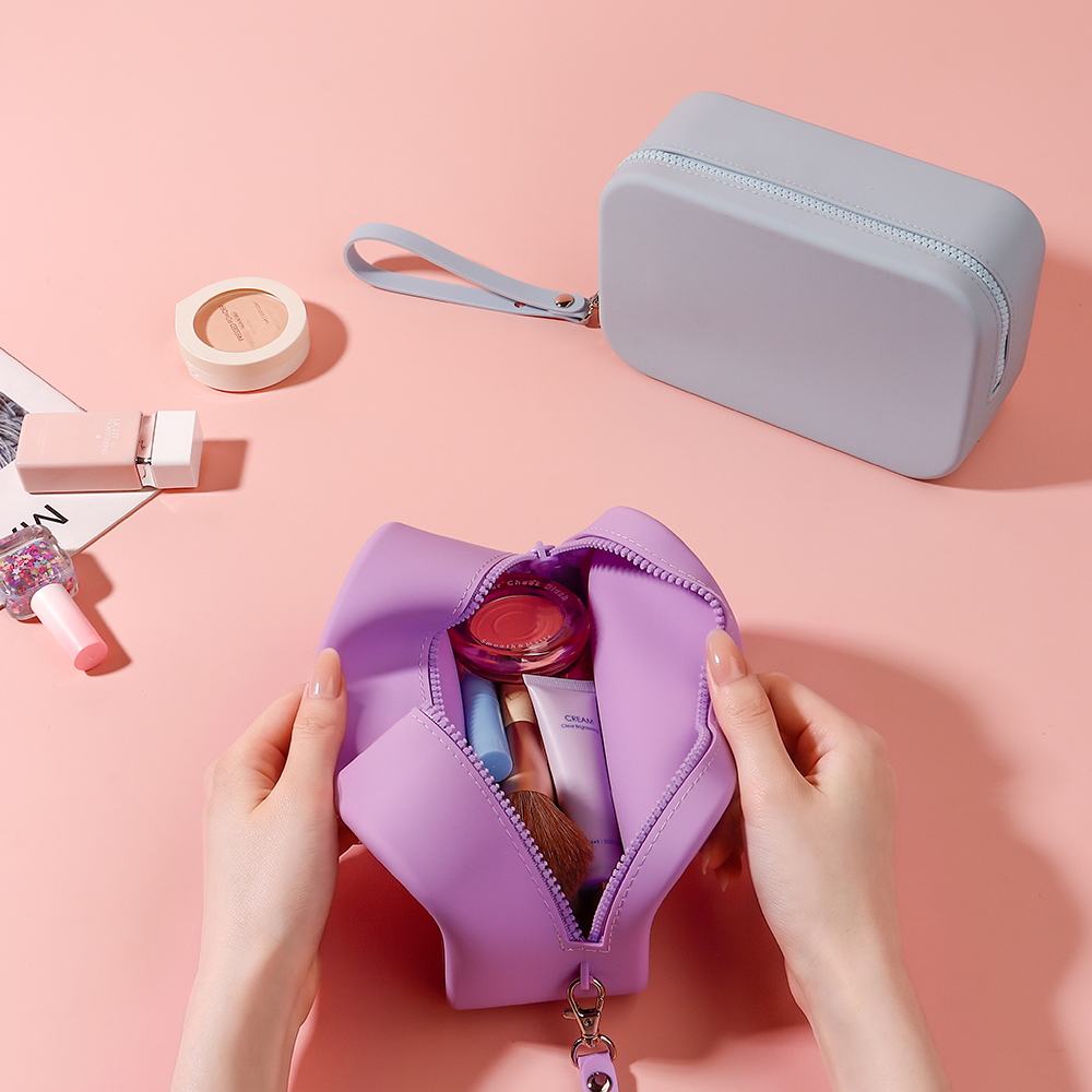 OEM/ODM Accepted Eco-Friendly Zipper Closure Makeup Cosmetic Bag Wholesale Travel Reusable Custom Toiletry Bag with Logo