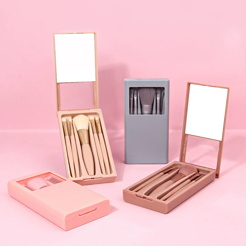 Professional 5-Piece Makeup Brush Set with Soft and Full Bristles Fan Style Convenient Storage Case