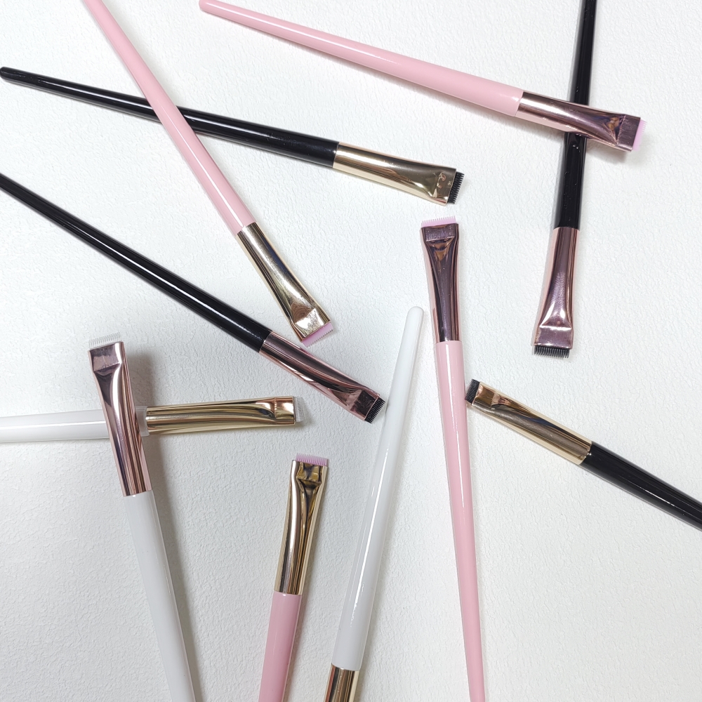 Lash lift brush display 3