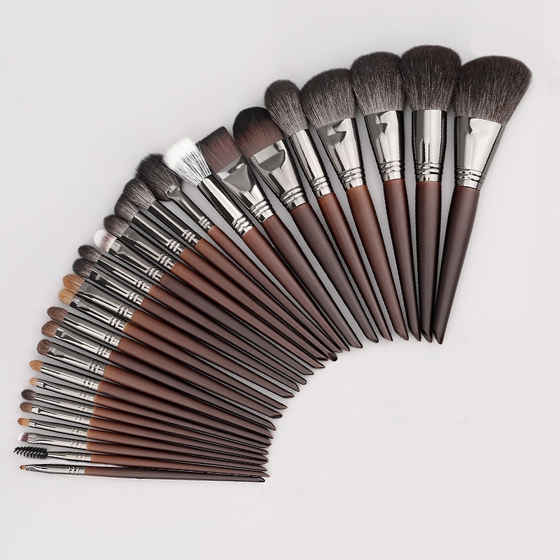 Custom Logo Natural Goat Hair Makeup Brush Set High Quality Smooth Wood Handle Luxury Animal Wool Professional Makeup Brushes