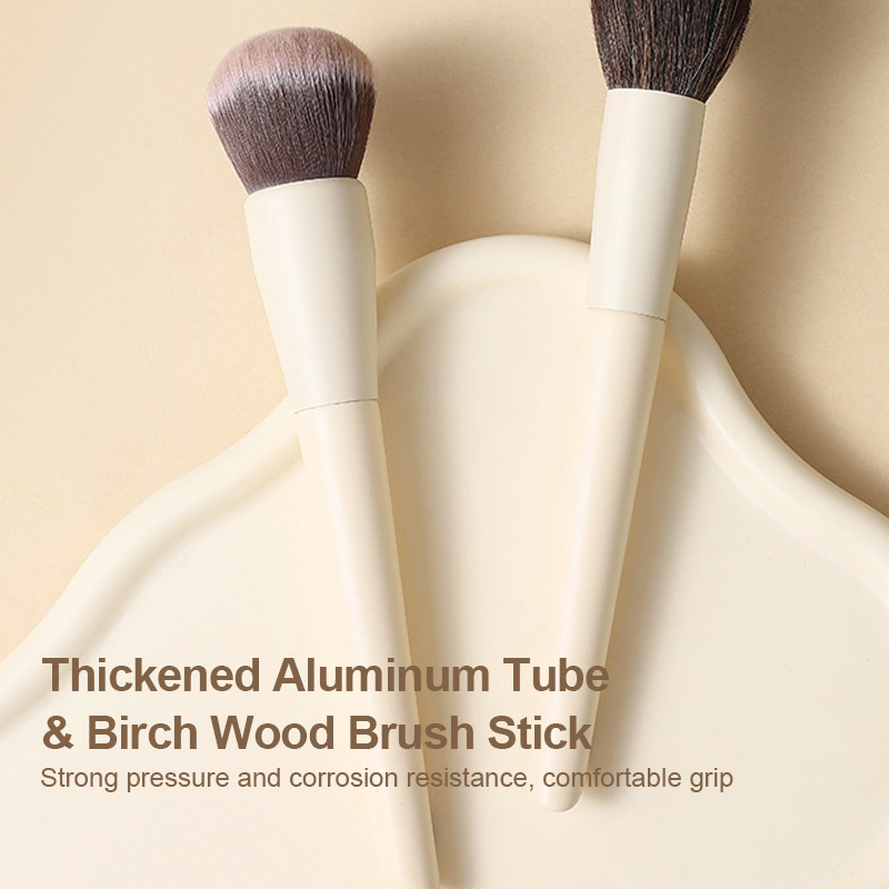 High Quality 13pcs Custom Logo Wood Makeup Brush Set Full Set Of Soft Loose Foundation Blush Eye Shadow Highlighter Brush Set