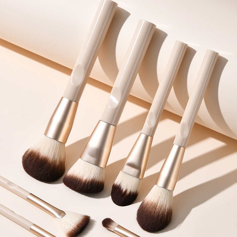 Custom Logo 12pcs Synthetic Hair Professional Unusual Makeup Brushes Make Up Brush Only Pro Luxury Makeup Brush Set