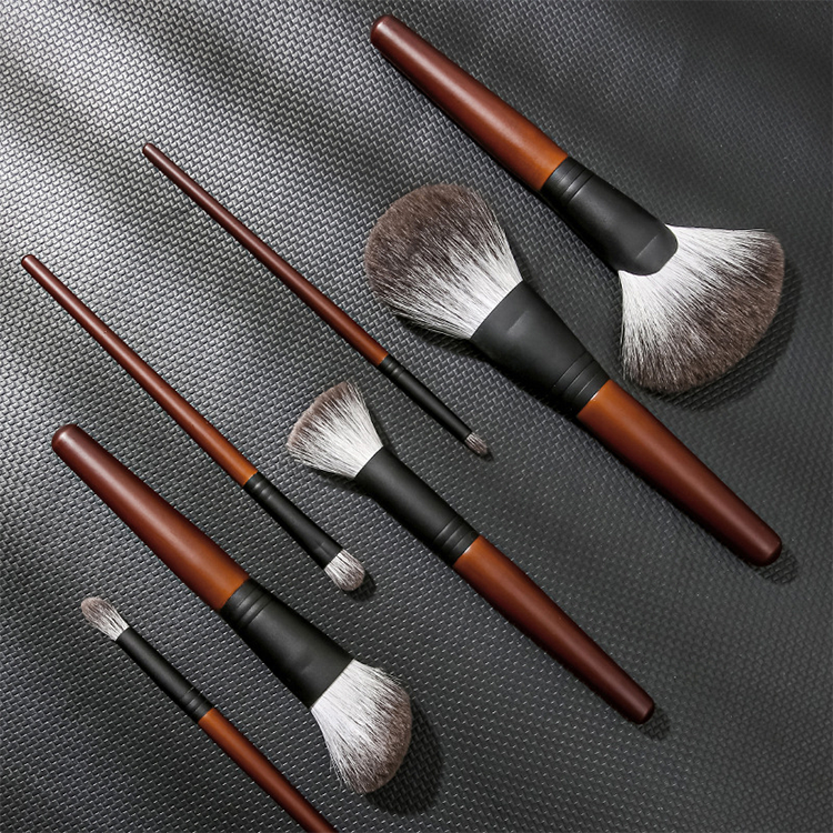 Factory Direct Wholesale Highend Natural Animal Hair Wood Powder Foundation Blusher Eye Shadow Makeup Brushes