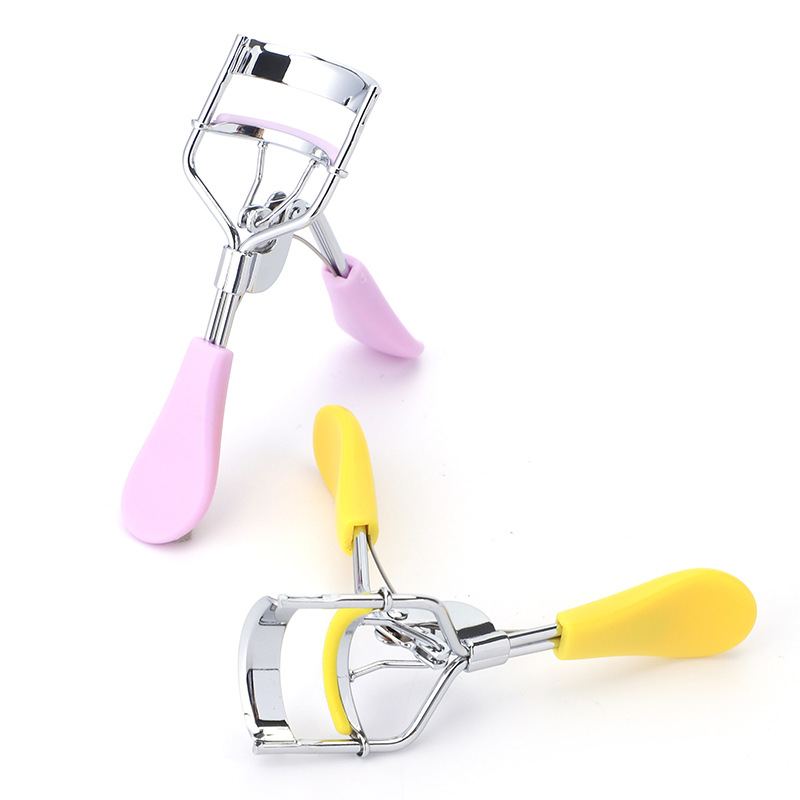 Eyelash curler detail 2
