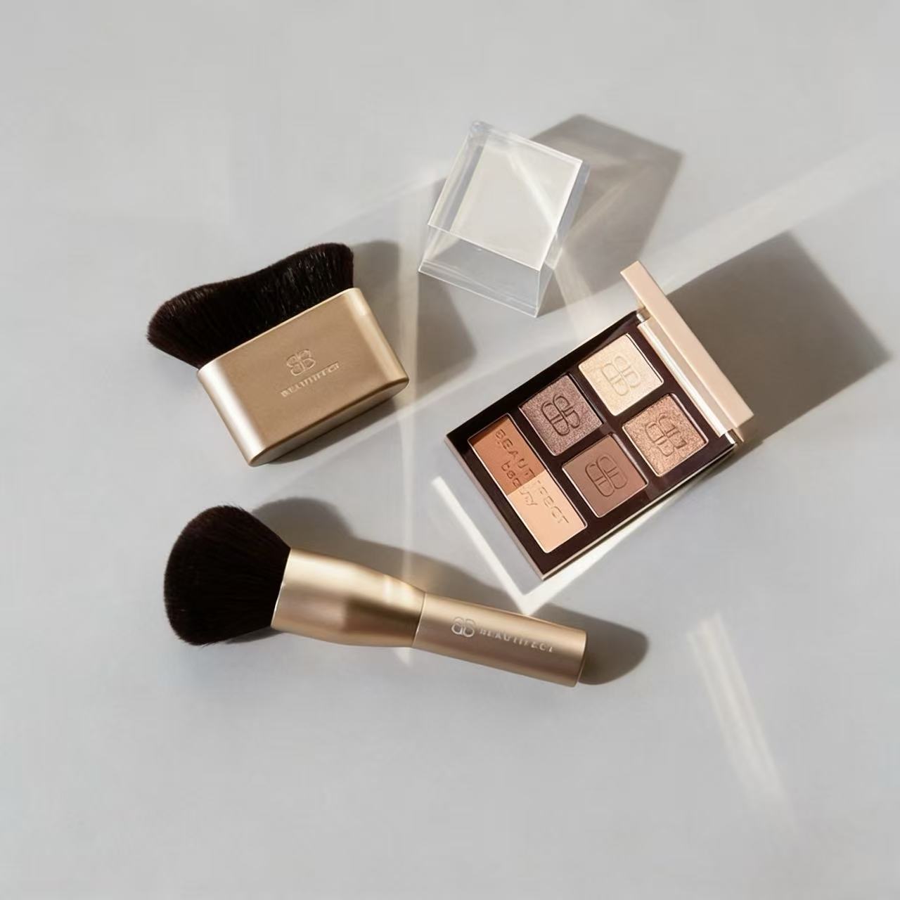 Source Factory Luxury Makeup Brush Jade Roller Beauty Set with Quilted Cosmetic Case Wholesale Custom