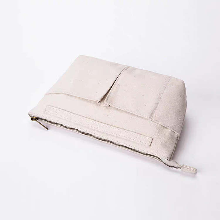 Eco-Friendly Organic Cotton Canvas Cosmetic Bag Fashionable Portable Travel Accessory Zipper Zero Waste Features Letter Pattern