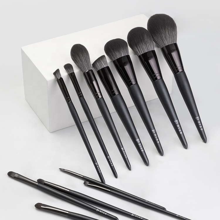 High Quality 12pcs Wholesale Synthetic Fiber Hair Private Label Professional Vegan Luxury Black Custom Logo Makeup Brushes Set