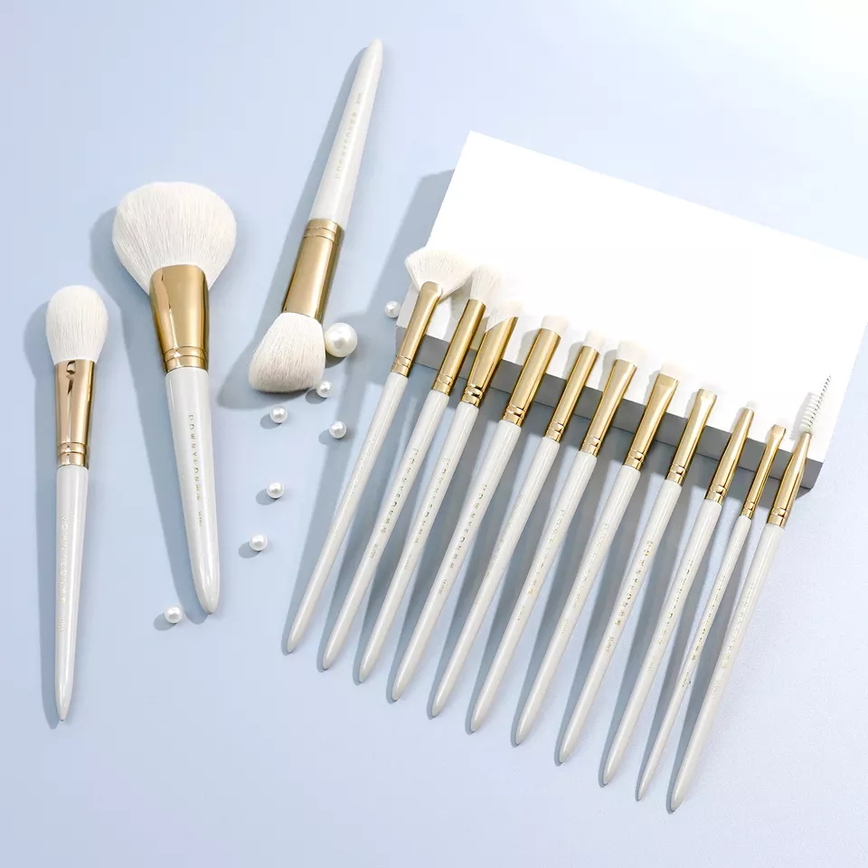 Eco Friendly Wood High Quality Synthetic Vegan Makeup Brush Set Custom Private Label