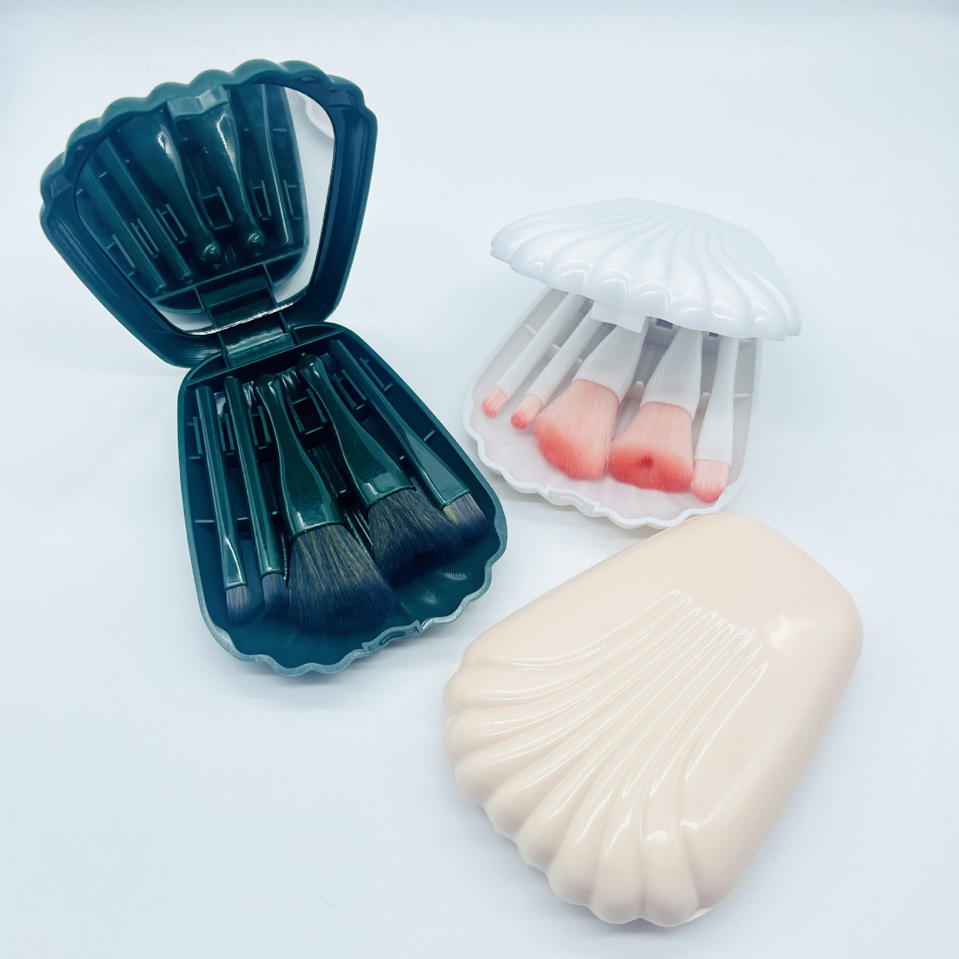 Wholesale 5-Piece Face Makeup Brush Sets with Concealer and Mirror Portable Private Label Vegan Synthetic Hair Brushes