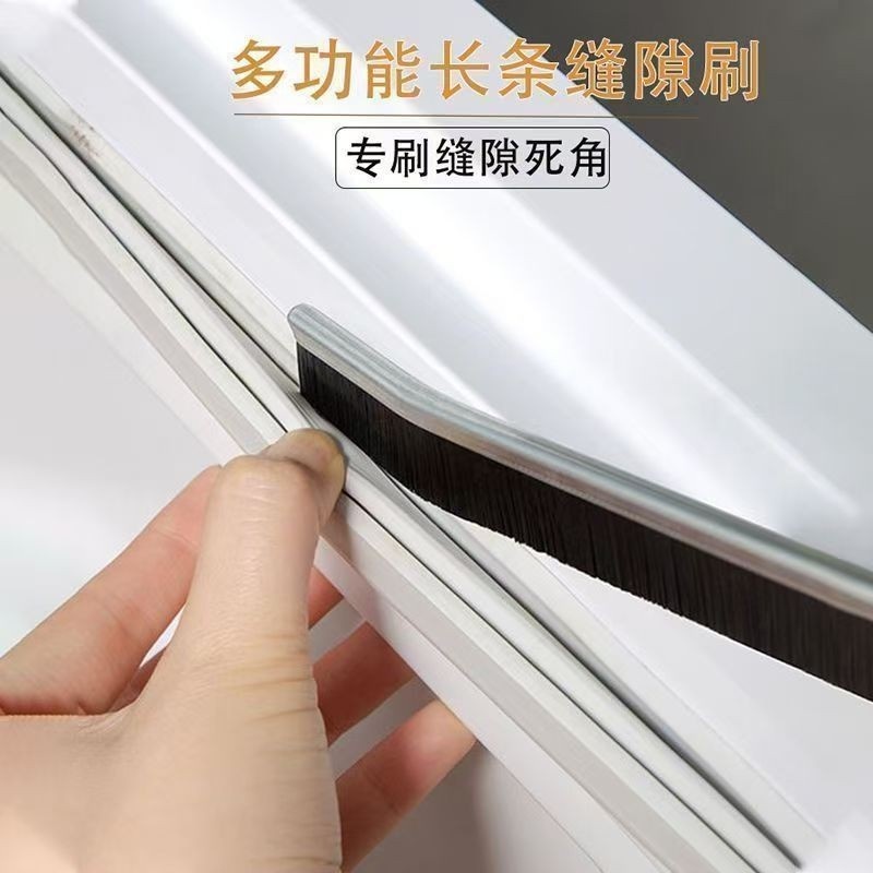 Gap Cleaning Brush Showcase 7