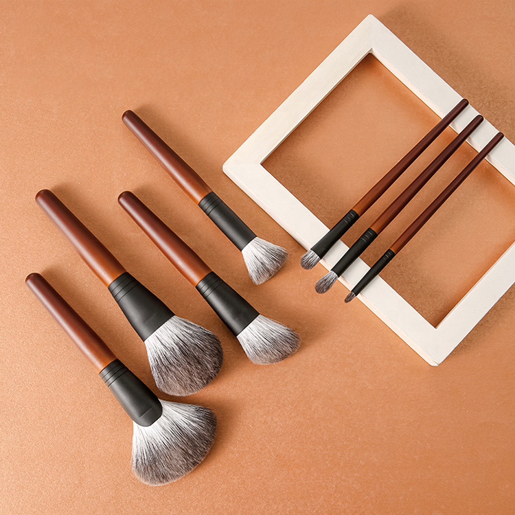 Factory Direct Wholesale Highend Natural Animal Hair Wood Powder Foundation Blusher Eye Shadow Makeup Brushes