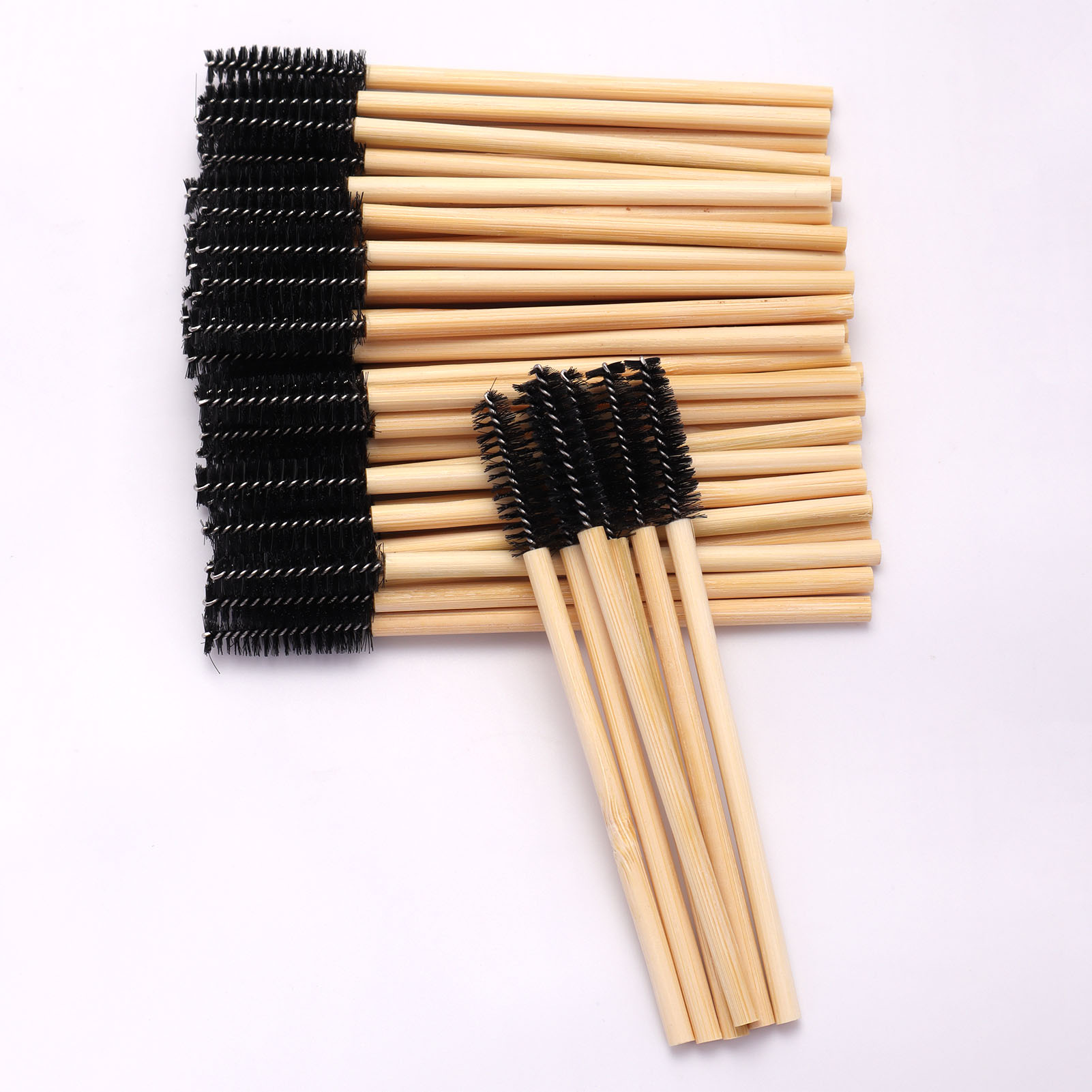 Eco-Friendly Wooden Eyelash Brush with Biodegradable Bamboo Stick Handle and Nylon Brush for Eyelash Extension Use