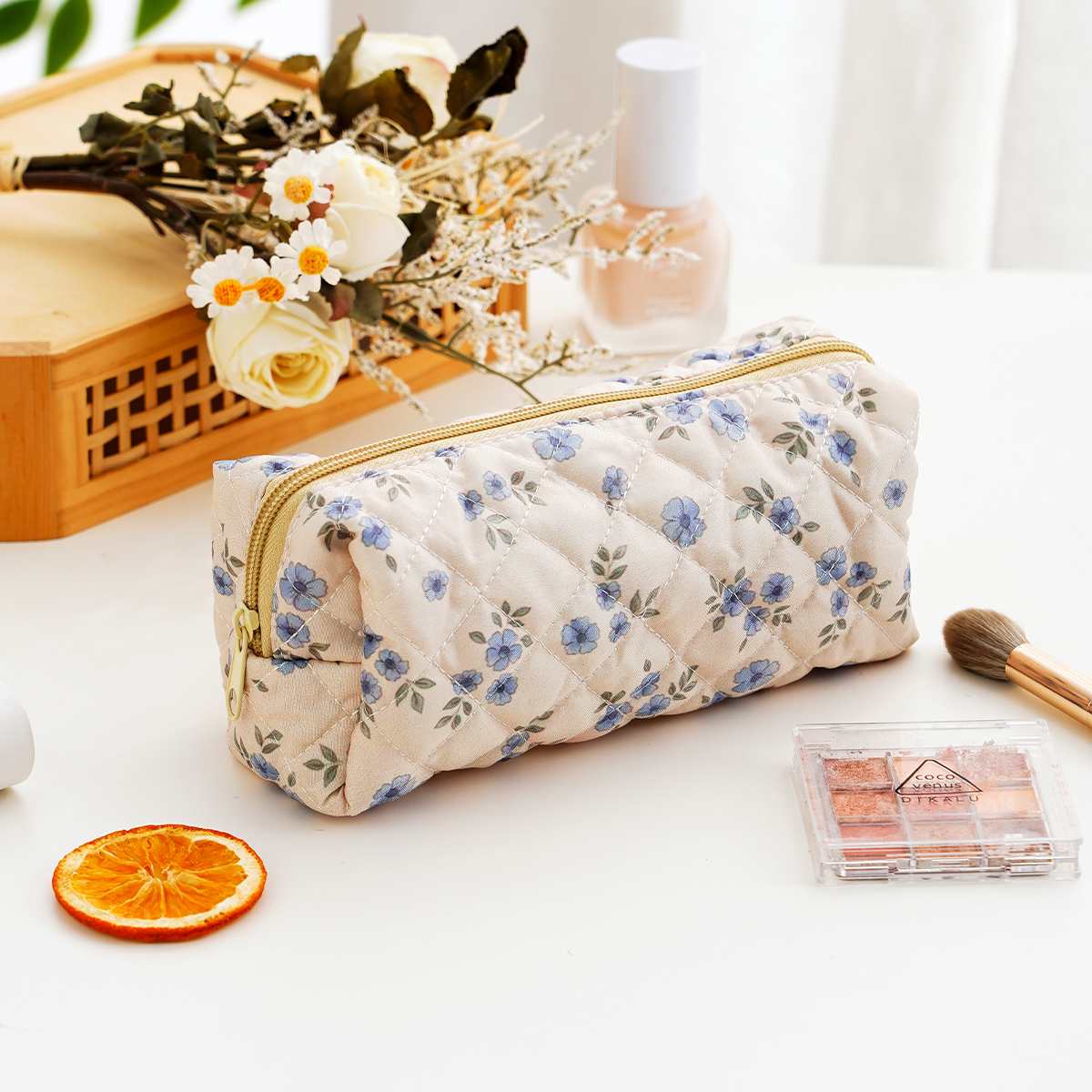OEM &amp; ODM Vintage Quilted Zipper Makeup Bag Cosmetic Pouch for Brushes Pencils Travel Accessories Storage Bag Women Girls