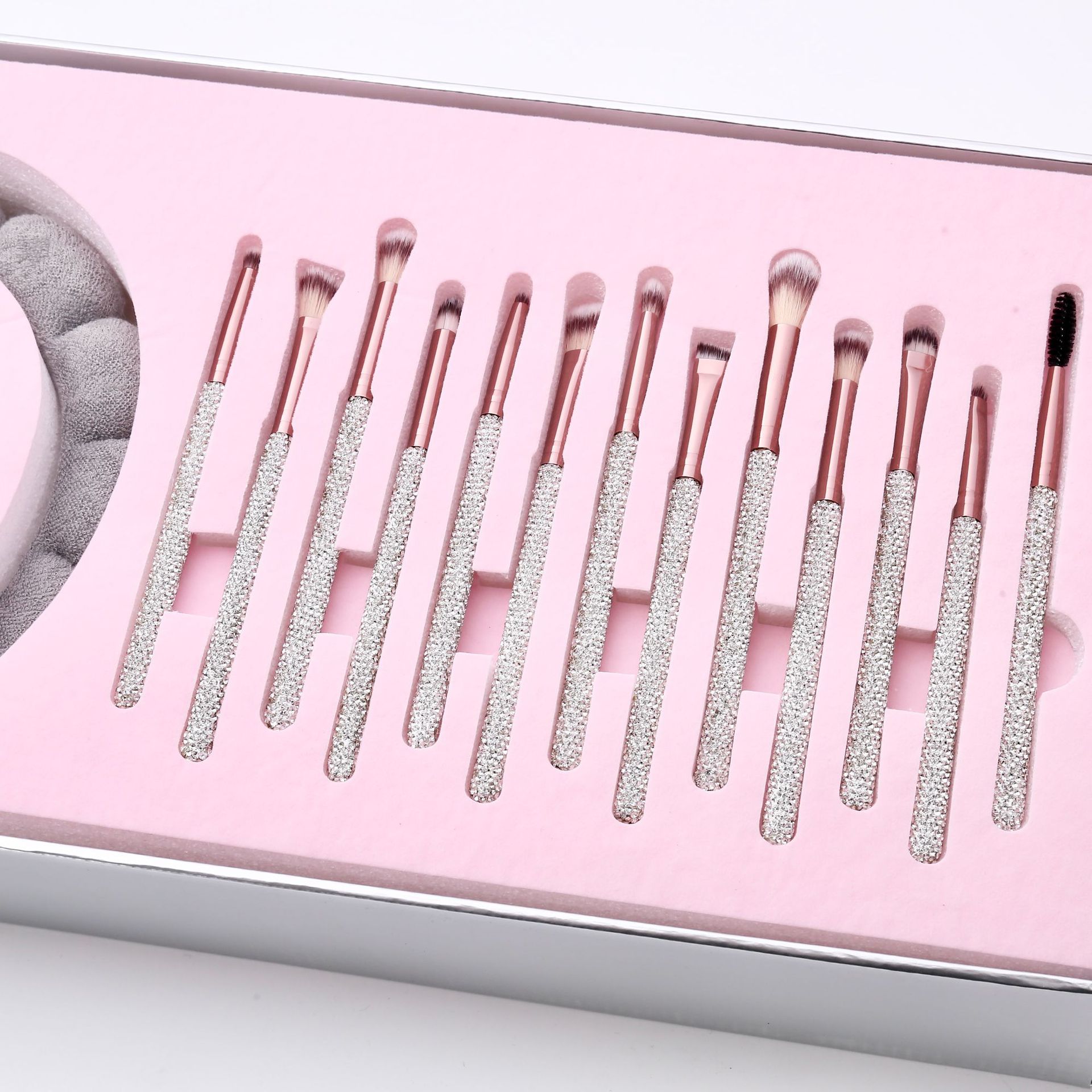 Luxury Package Super Professional Glam Makeup Tool Collections Rhinestone Shiny Makeup Brush Sponge Lash Curler Headband Custom