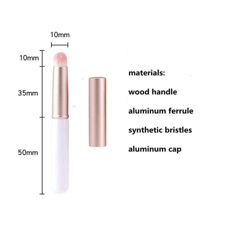 Lip Brush Details