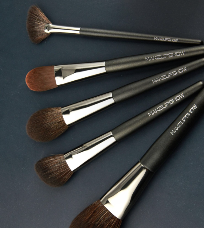 Cosmetic Face Makeup Brush Factory Luxury Vegan High Quality Wholesale Custom Logo Professional Natural Hair Wooden Concealer