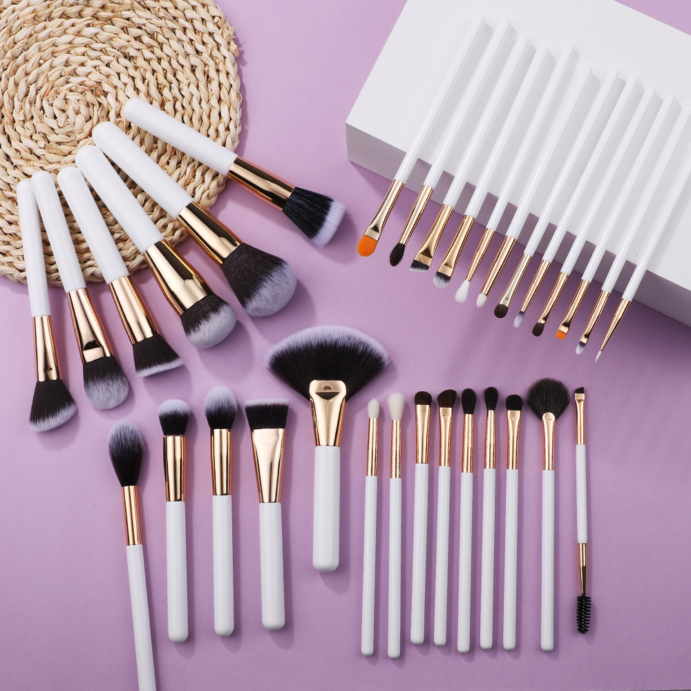 Custom 32pcs Professional Cosmetic Luxury White Gold Soft Natural/Synthetic Hair Complete Facial Makeup Brushes Set OEM/ODM