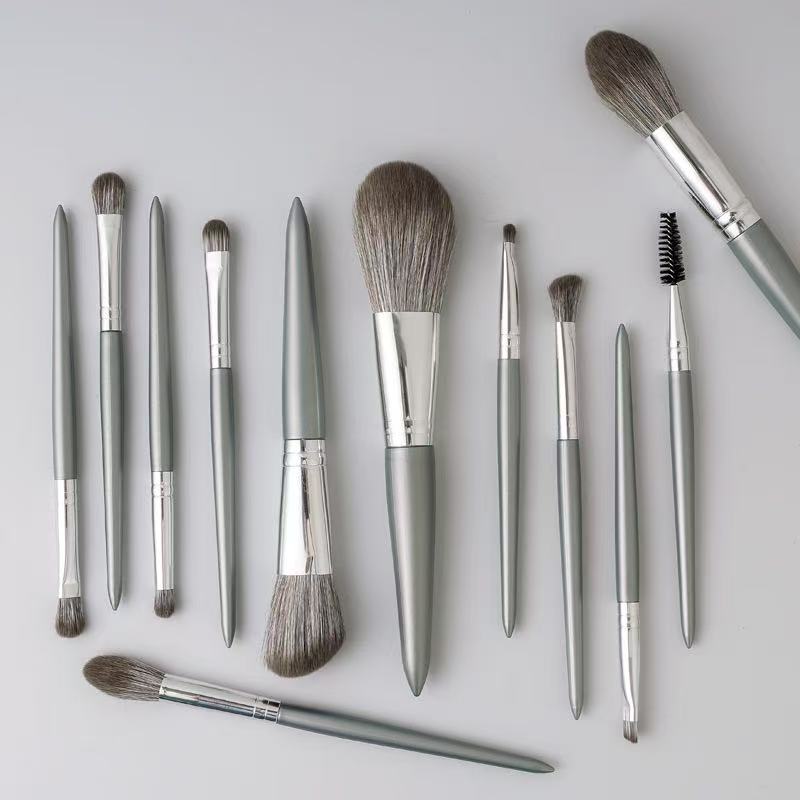 OEM Manufacturing Custom Logo Premium Fiber Makeup Brushes Face Contour Smooth Coverage Professional Makeup Brush Set