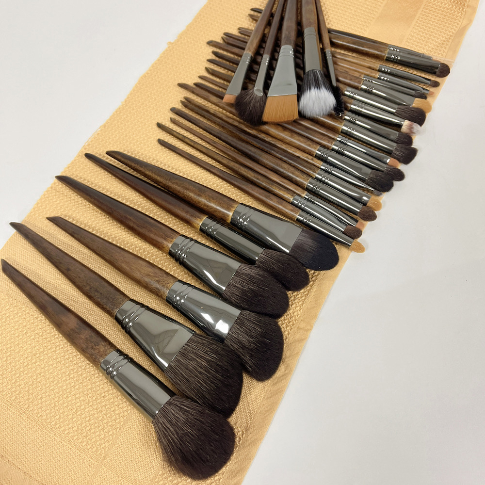 High End Natural Hair Custom Logo Create Your Own Luxury Professional Goat Hair 30Pcs Wood Makeup Brush Set