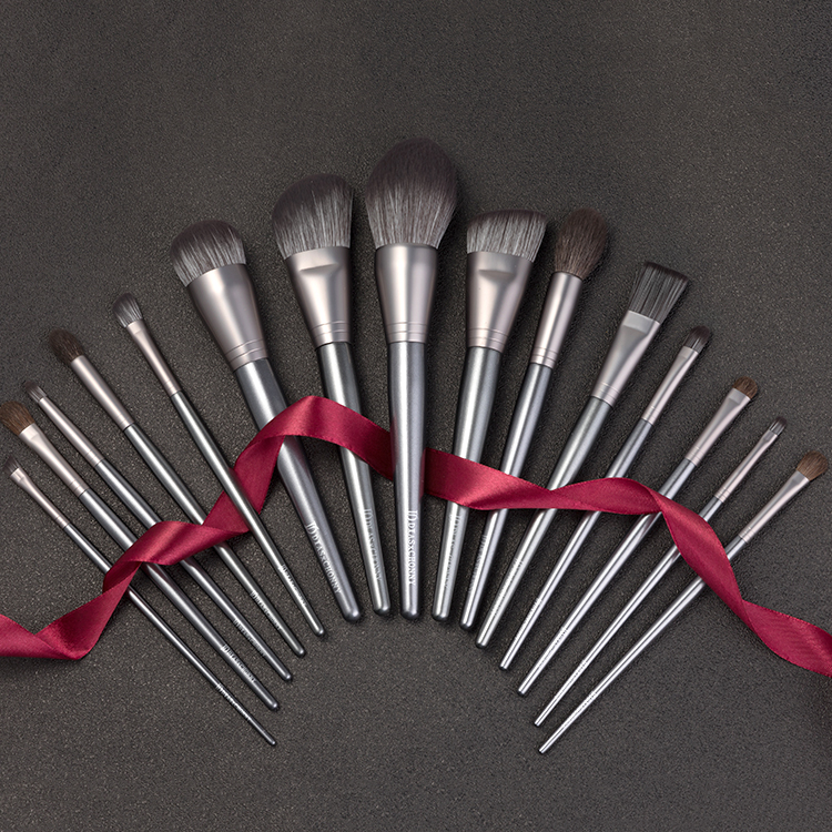 OEM ODM Logo Professional 15pcs Designer Premium Eye Women Wholesale High Quality Private Label Luxury Makeup Brush Set