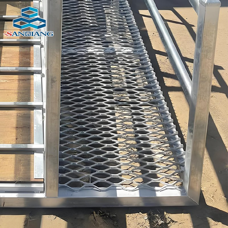 Heavy Load Bearing Expanded Metal Walkway Pedal Mesh for Steel Flooring