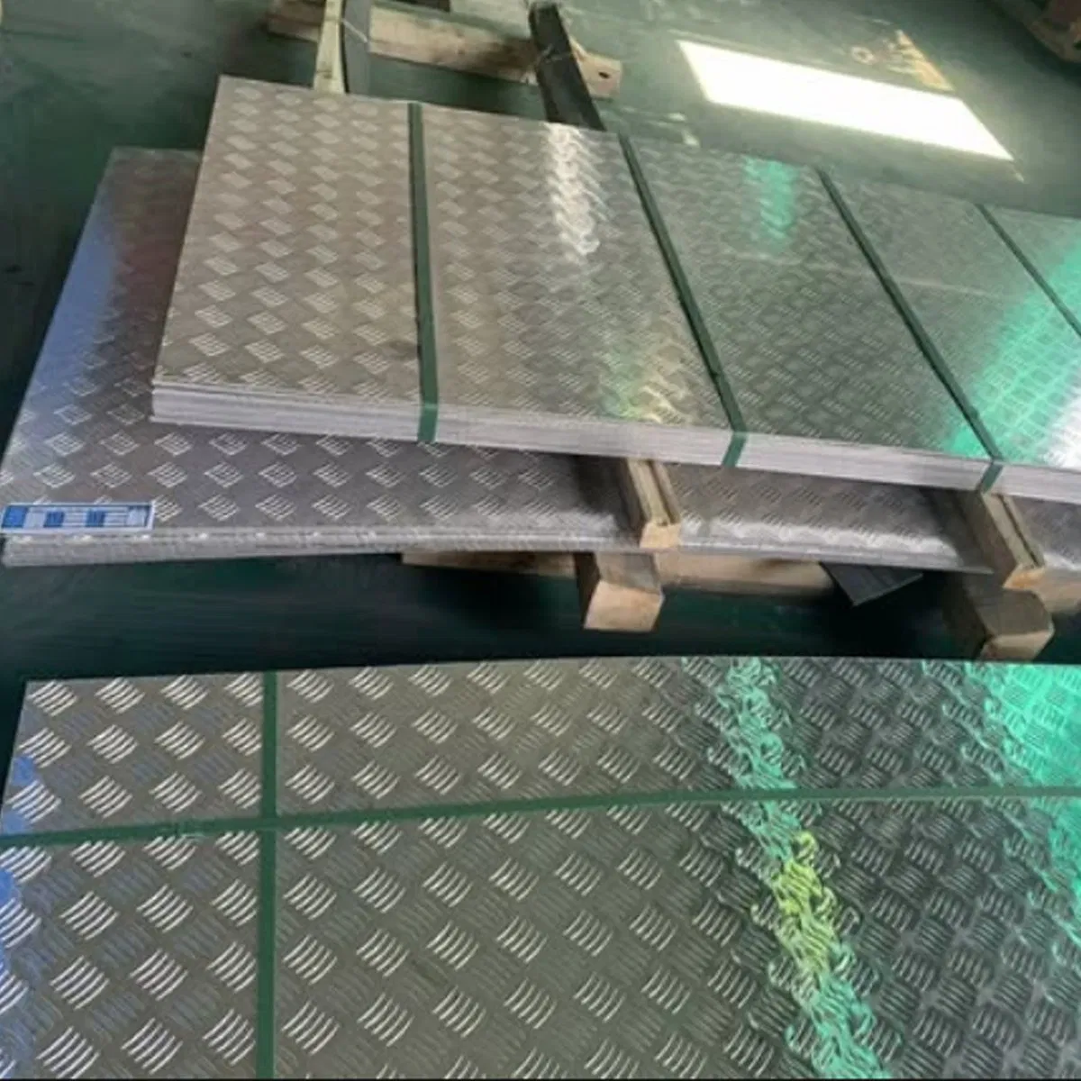 Aluminum Skid Plate One Bar Diamond Pattern, Anti Slip Checkered Plate Material