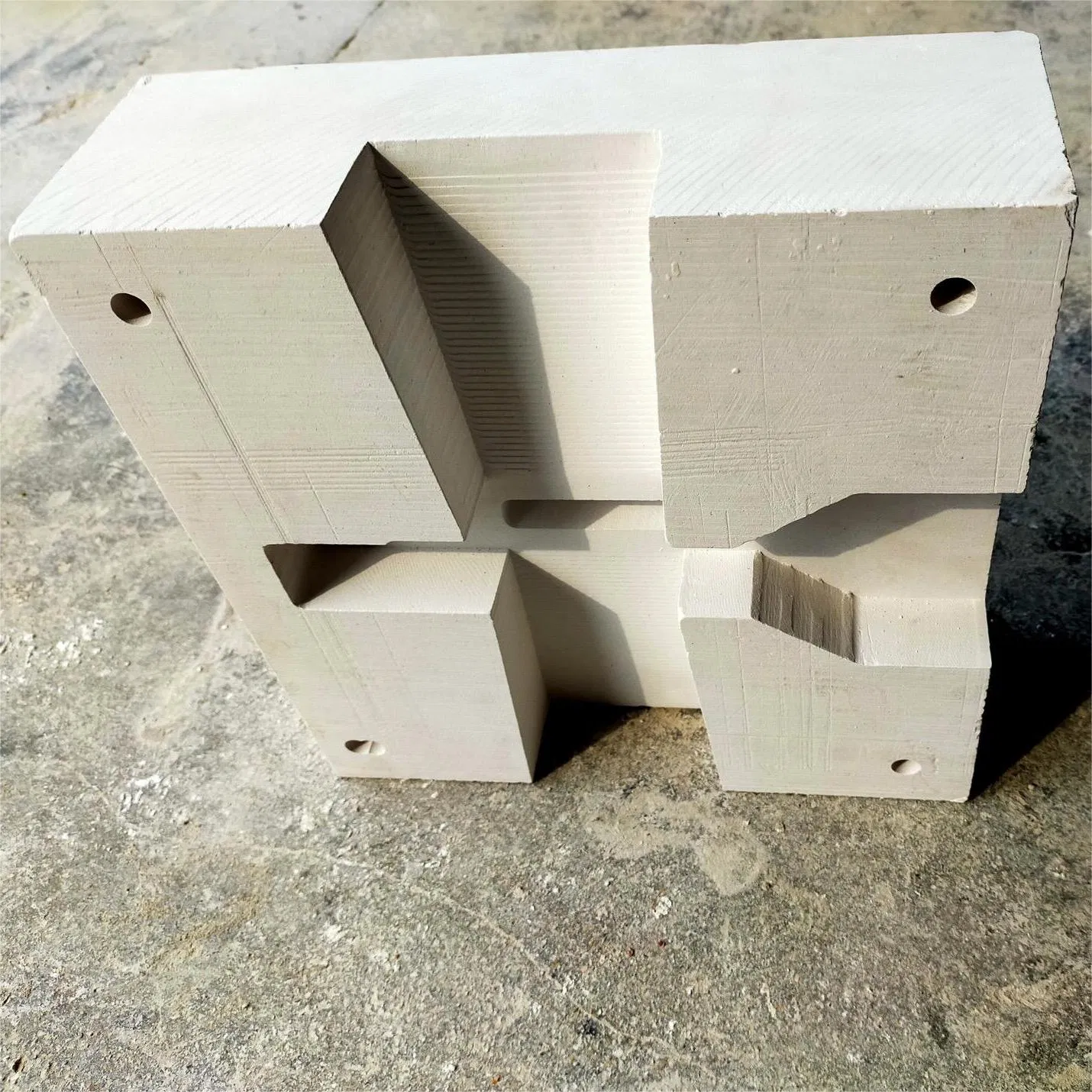 Light Weight, High Strength Low Thermal Conductivity Fire Proof Insulation Material Calcium Silicate Board for Annealing Furnace