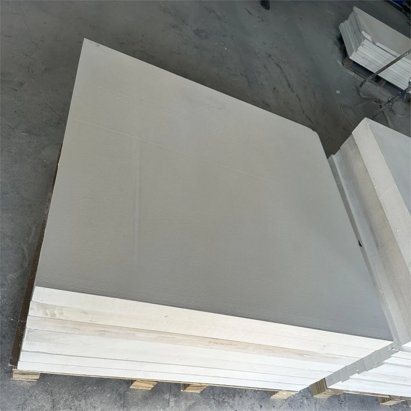 Light Weight, High Strength Low Thermal Conductivity Fire Proof Insulation Material Calcium Silicate Board for Annealing Furnace