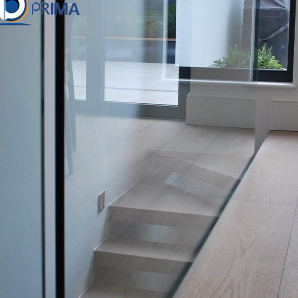 Red Oak Wood Tread Stairs Floating Staircase