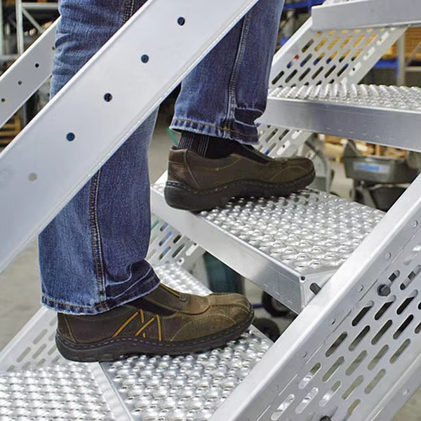 Custom Anti-Slip Steel Plates for Welding and Bending Applications