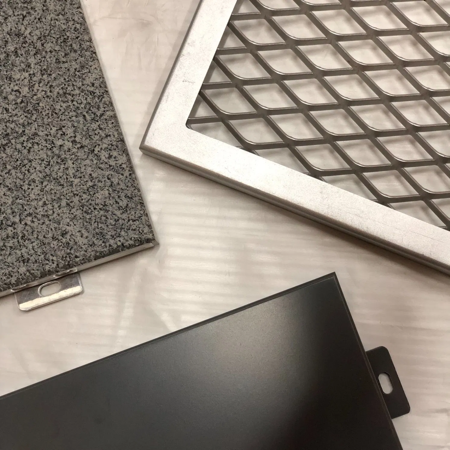 Building Facade Exterior Wall Aluminium Sheet Packaged with Bubble Film and Plywood Shelf