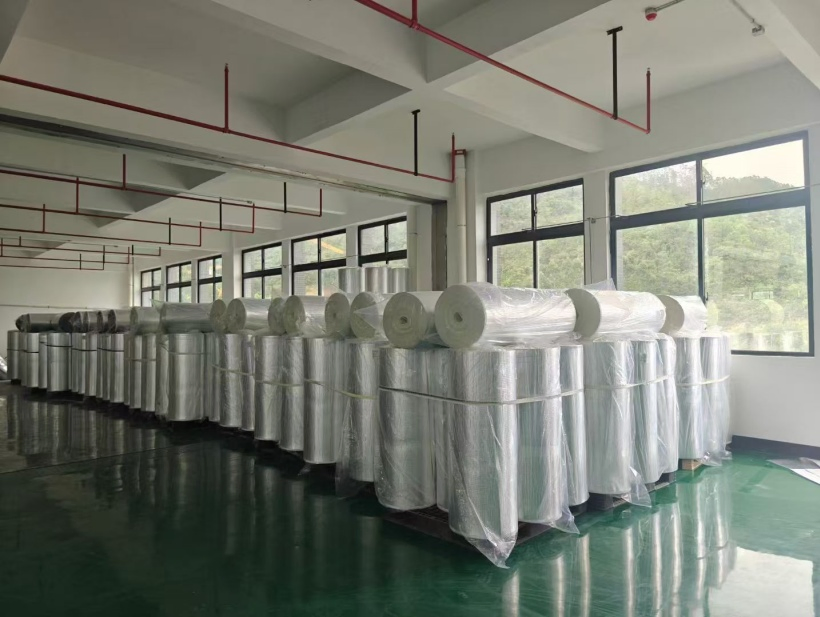 Customized Thickness Reflective Insulation Aluminum Foil Bubble Wrap Thermal Insulation Building Insulation Materials