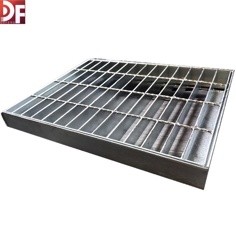Durable Galvanized Grating Steps for Industrial Walkway Solutions